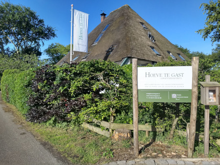 Hoeve te Gast
