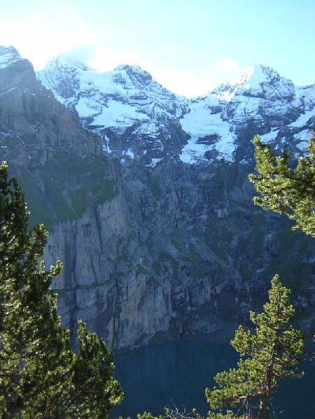 de Oeschinensee vanaf de Heuberg