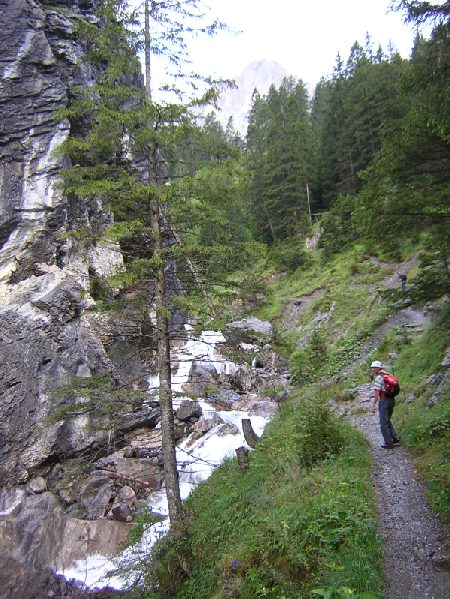 op weg door het Uschinental