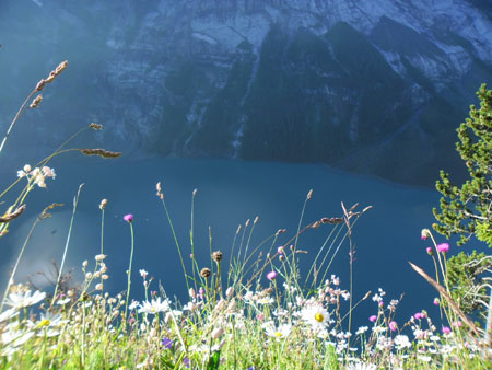 boven de Oeschinensee