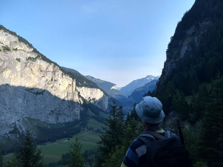 in de vroege ochtend