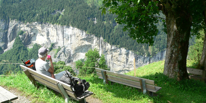 uitzicht op de Staubbach vanaf een Staubbachbankli