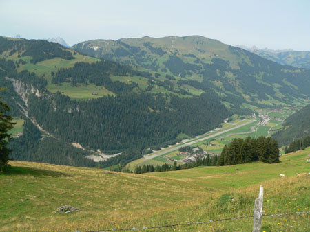 het vliegveld in het dal