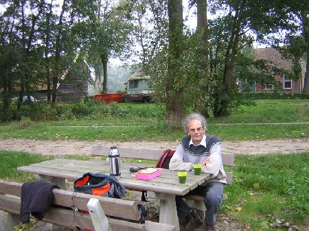 bij een grote paddenstoel ...