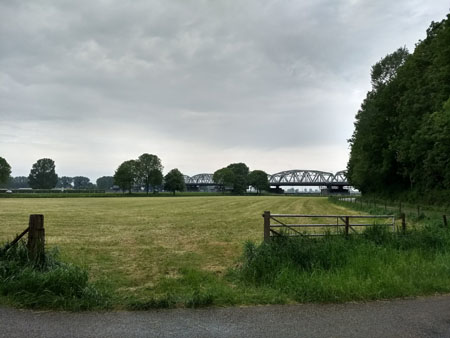 brug bij Grave