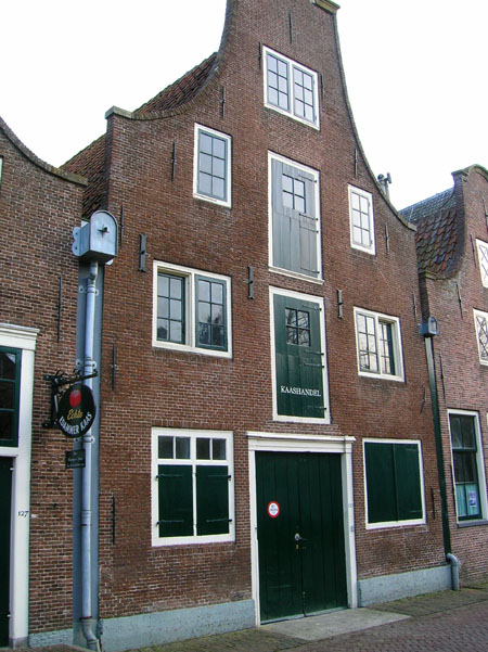 in Edam verkopen ze ...