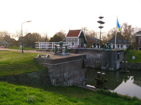 zeesluis bij Edam