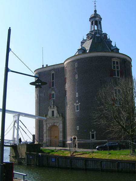 de markante toren van Enkhuizen