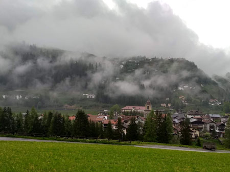 bergun en latsch in de mist